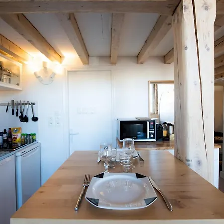 Le Woody Authentique Des Canuts Apartment *